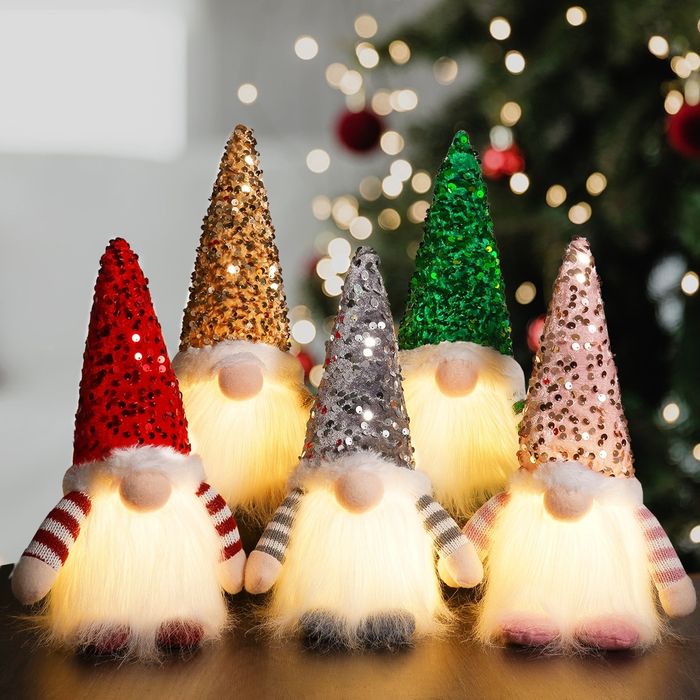 в продажі декоративні гноми