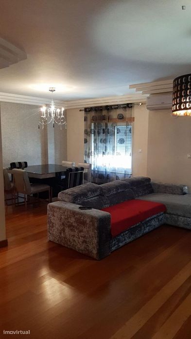4-Bedroom Apartment Located in Santarém