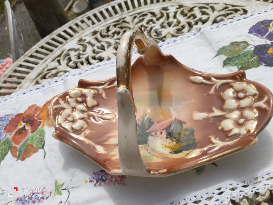 Cesta em louça de Alcobaça