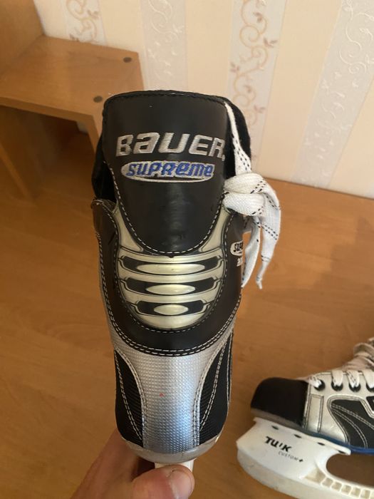 Продам оригінальні коньки BAUER supreme