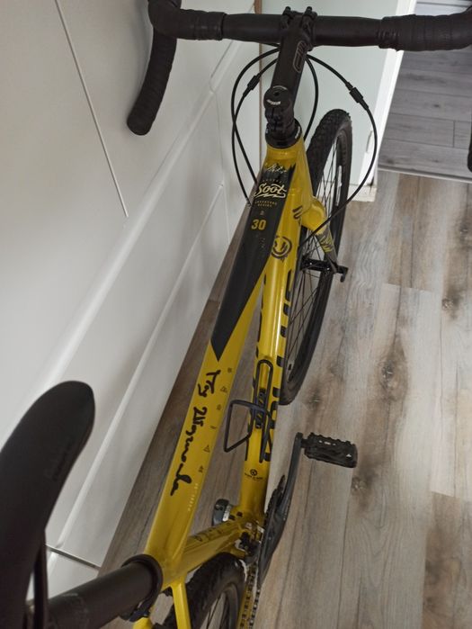 Gravel Kellys soot 30 L