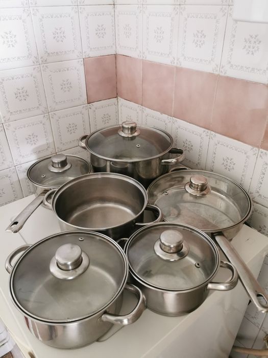 Trem de Cozinha (9 Tachos e Panelas)