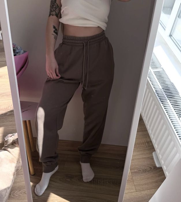 Оригінальні шоколадні джогери Skims