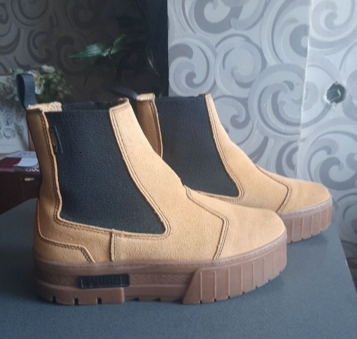 Женские кроссовки  Puma и Nike air Force