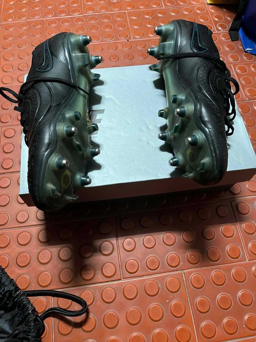 Chuteira Nike Legend 10 Elite SG-Pro Anti-Clog