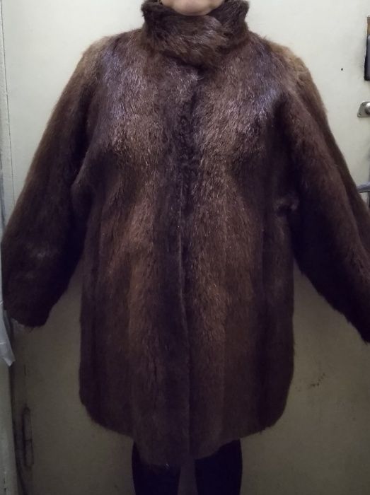 Натуральная меховая нутриевая шуба нутрия 48-50