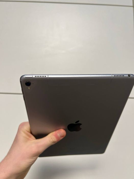 ipad pro 9,7 - купити планшети - Ціна на OLX.ua
