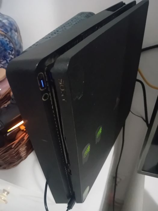 Ps4 slim para peças