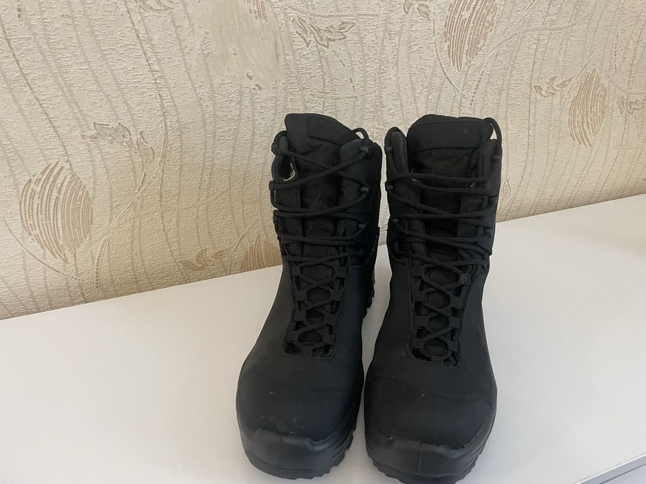 Продам берци 45 розмір .
