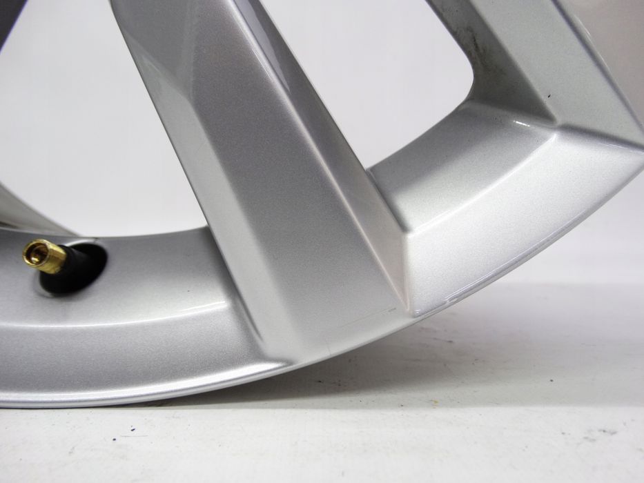 vw touran ii 5ta felga 16 cali 5ta601025 oryginał