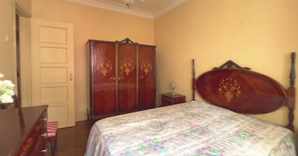 Conjunto de Quarto Clássico Madeira maciça