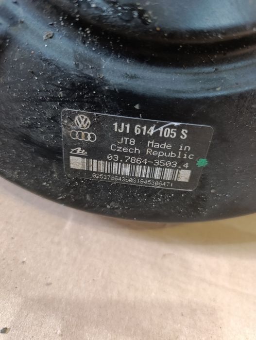 Вакуумний підсилювач Octavia Tour Golf 4 Bora вакуум