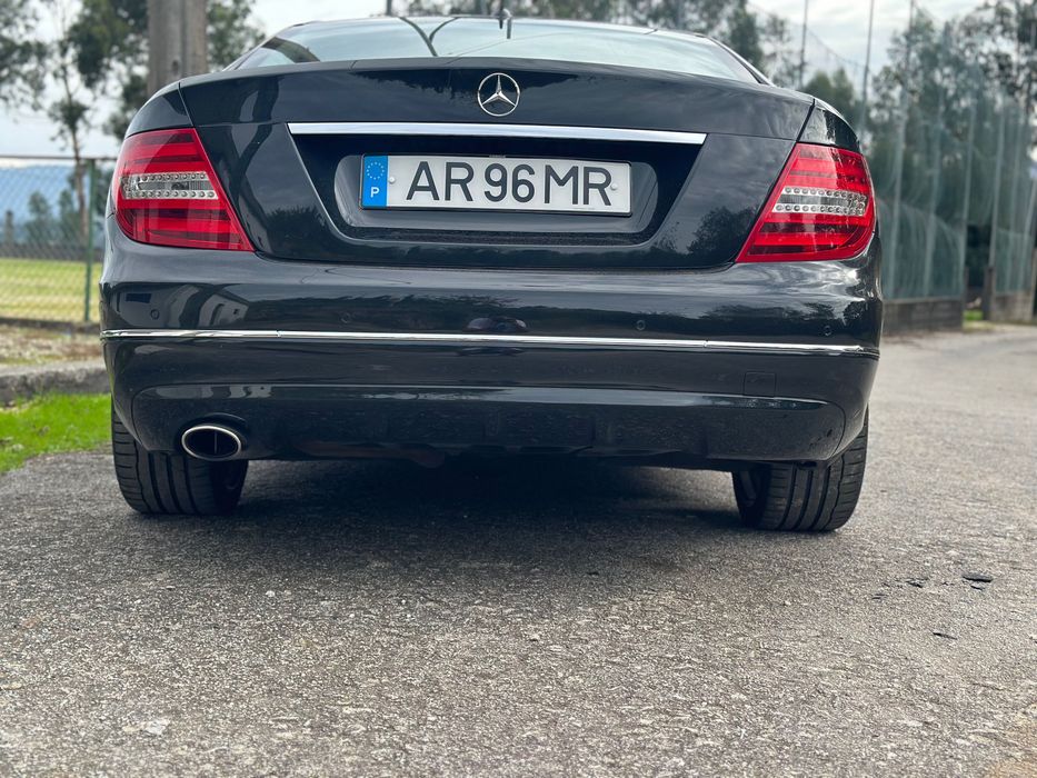 Mercedes c220 coupé - Financiamento até 120 meses