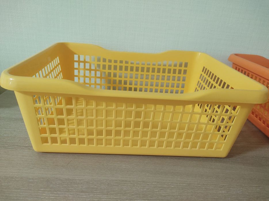 Пластиковые органайзеры, корзины, контейнеры.