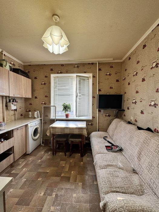 Продаж 1 кімнатної квартири р-н Незалежності /вул. Зенітного Полку