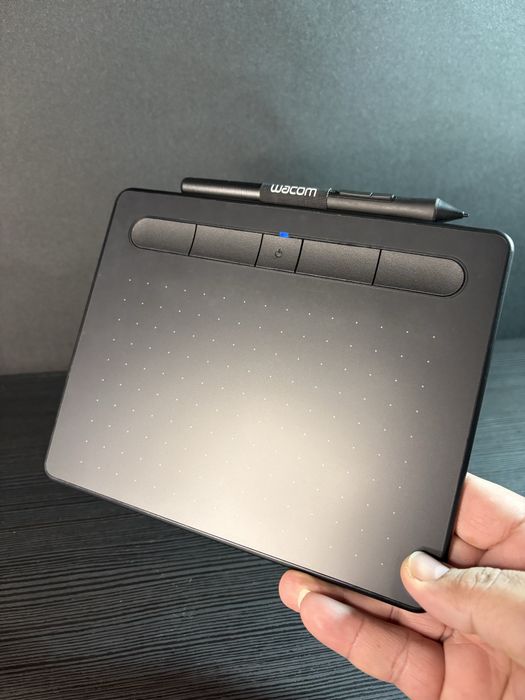 Wacom Intuos S Graphics Tablet - Bluetooth or Cable437032610463098881