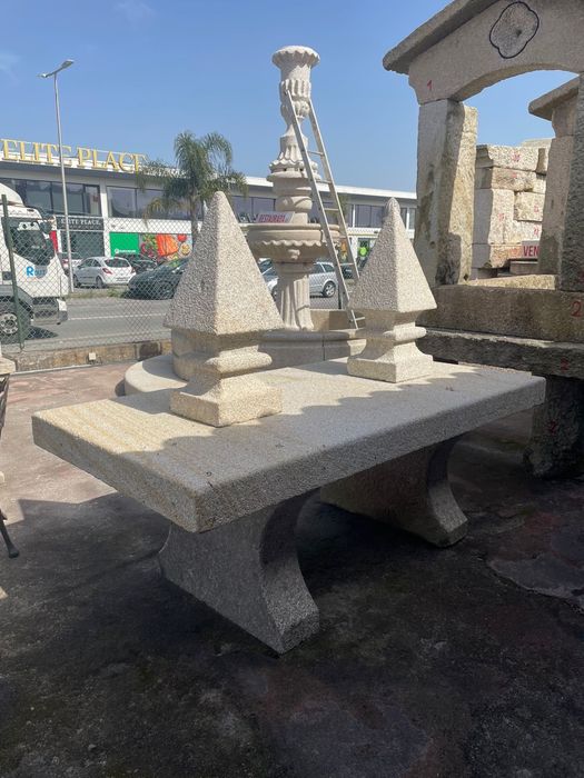Mesa em granito