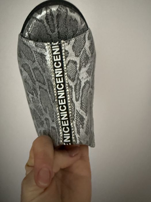 Шлепанцы  новые Topas 36