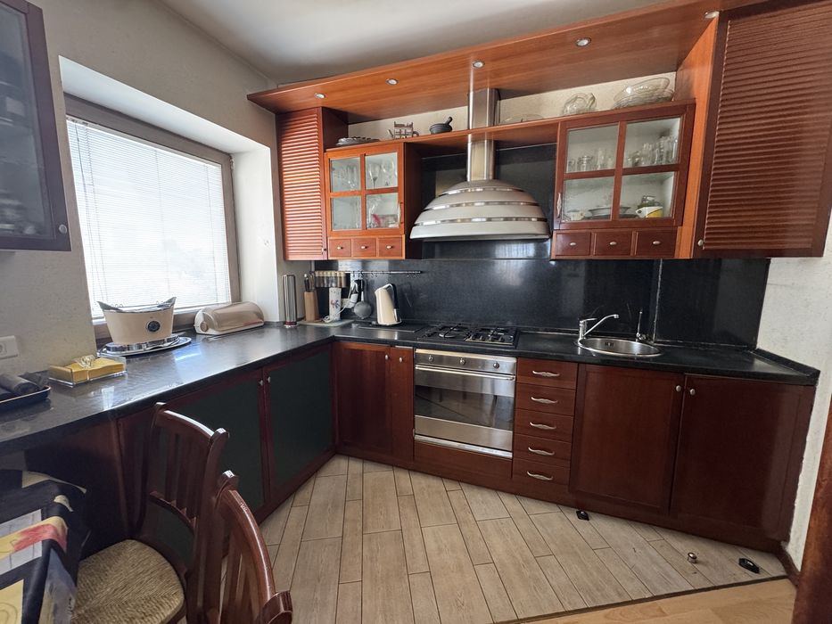 Продається простора 4-х кімнатна квартира в самому центрі Дніпра!