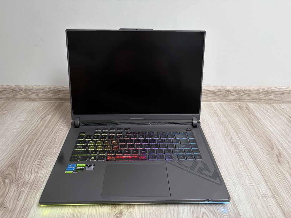 ASUS ROG Strix G16 | RTX 4070 | i5-13450HX | 16GB DDR5 | BOX