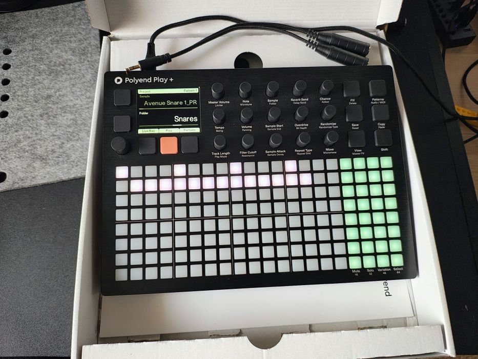 Polyend Play + kompletny zestaw