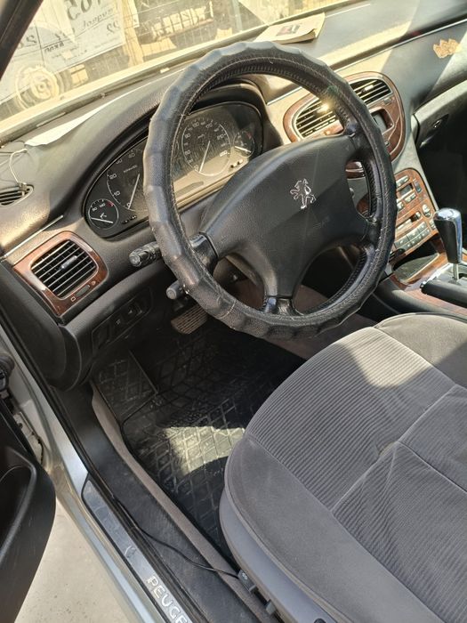 Продам  Пежо 607