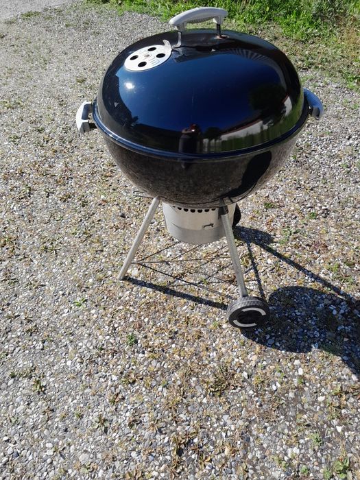 Sprzedam grill  weber 57cm .Mozliwa wysyłka.