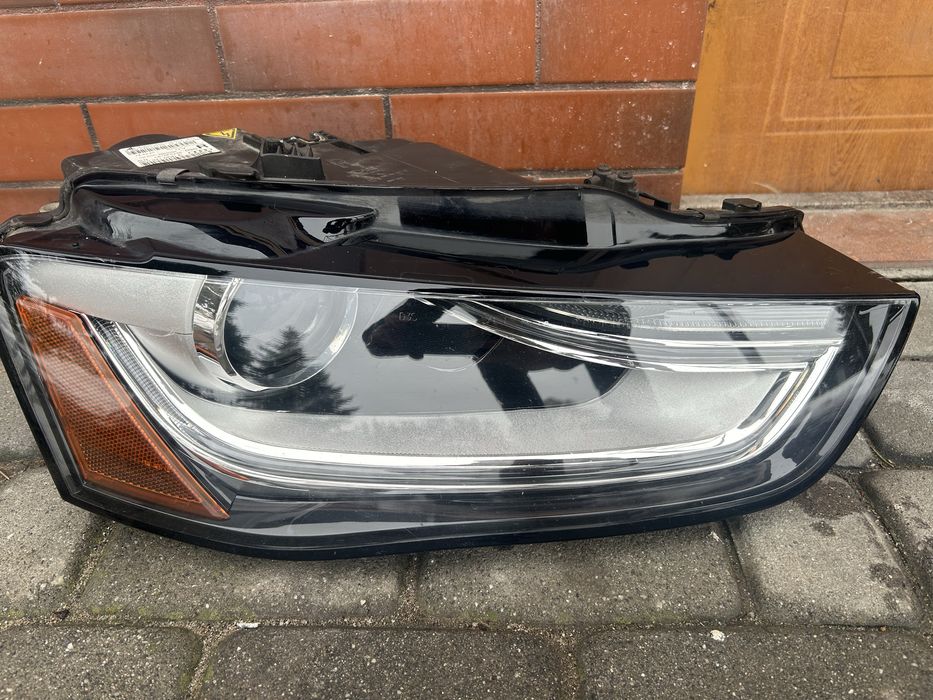 Oryginalna prawa lampa do audi a4 8K0 USA 2013