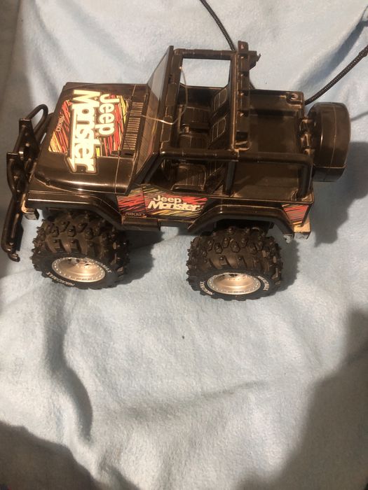 Машинка на радіокеруванні