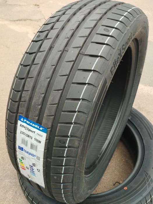 Шини Літні 235/55 R19 105W XL Triangle EffeXSport TH202