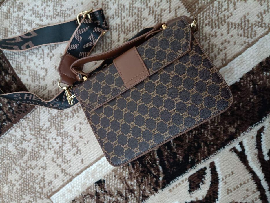 Сумка жіноча через плече