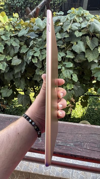 Планшет iPad Gold 8 покоління 2020 p 10.2 діагональ екрану WiFi 32gb