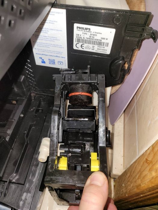 Кавомашина кавоварка Еспресо-машина Philips EP3221 LatteGo стан новоі