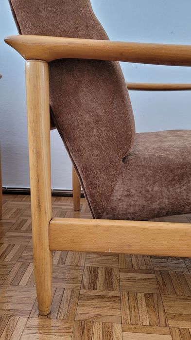 Fotel brązowy tapicerowany