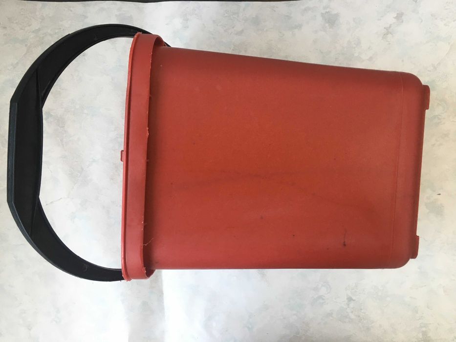 ведро мусорное пластиковое новое  13л