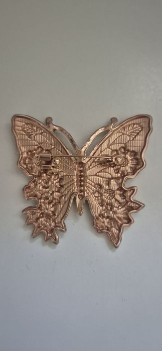 Motyl piękna broszka damska