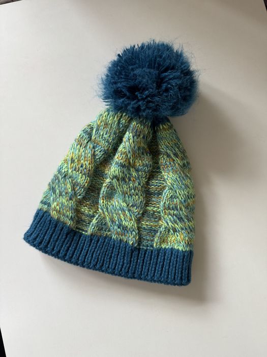 Зимова дуже тепла шапка