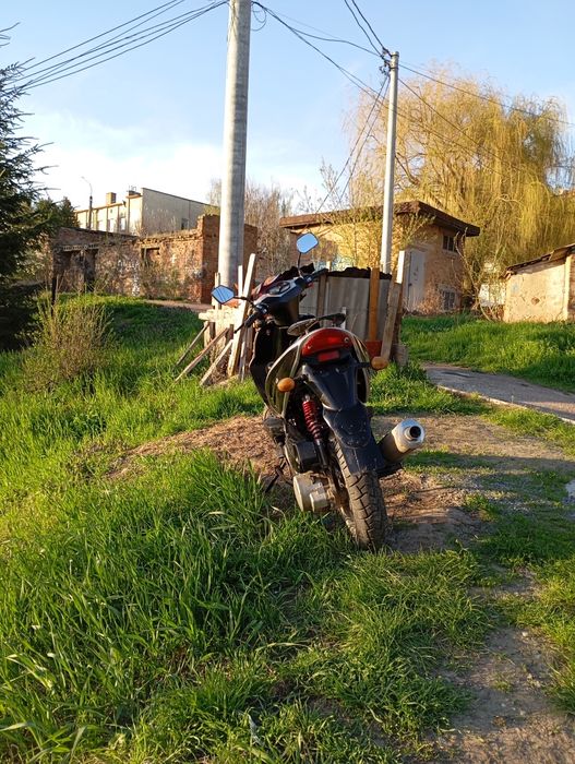 Продам скутер дефіант велон 125 кубів