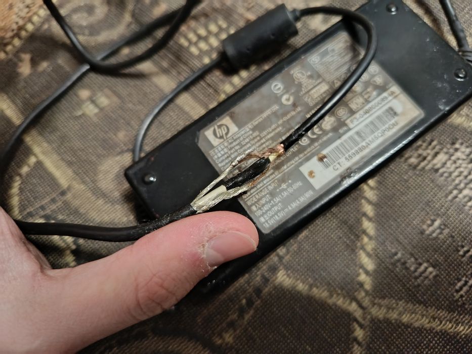 Продам блоки питания для ноутбуков HP и Toshiba