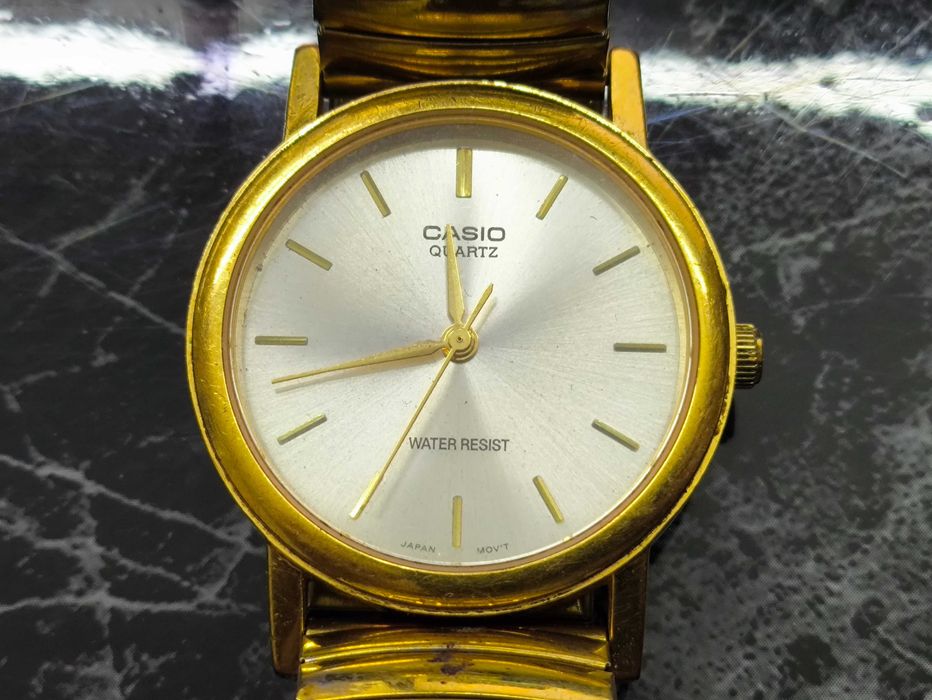 Оригинальные часы Casio в коллекцию или для повседневного использования.