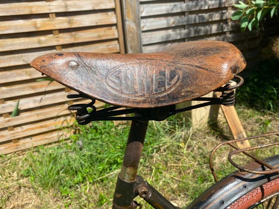 Bicicleta antiga de Sra