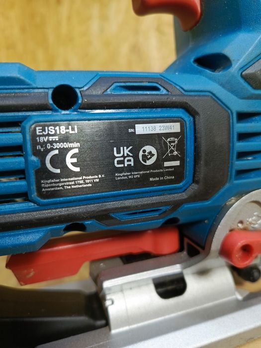 Wyrzynarka akumulatorowa erbauer