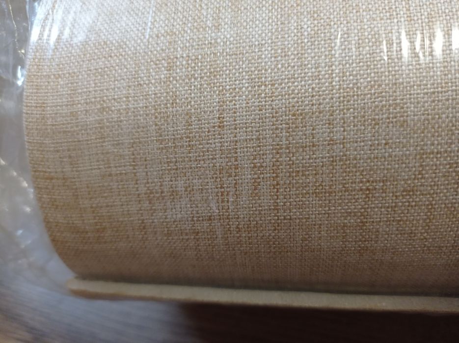 Жалюзи металлические, обои самоклеющиеся, текстильные