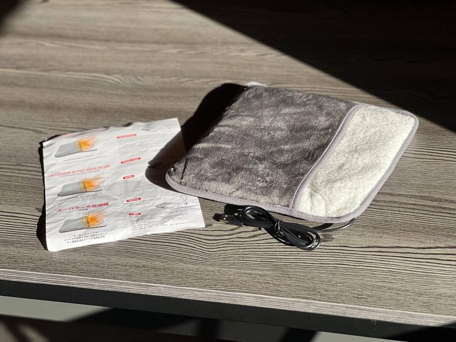 Електрична грілка-килимок для ніг зі швидким нагріванням 30*30 см