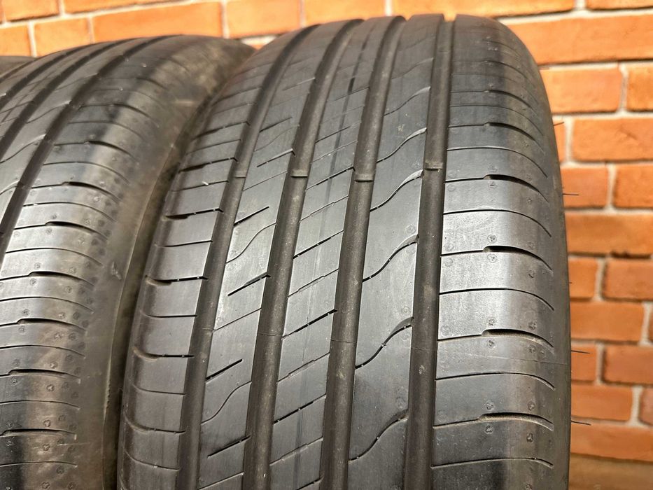 Goodyear EfficientGrip Performance 2 215/55R17 2023