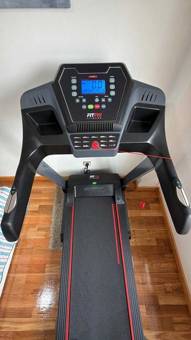 Esteira FITFIU Fitness MC-500 - Até 18 km/h para treinos ilimitados