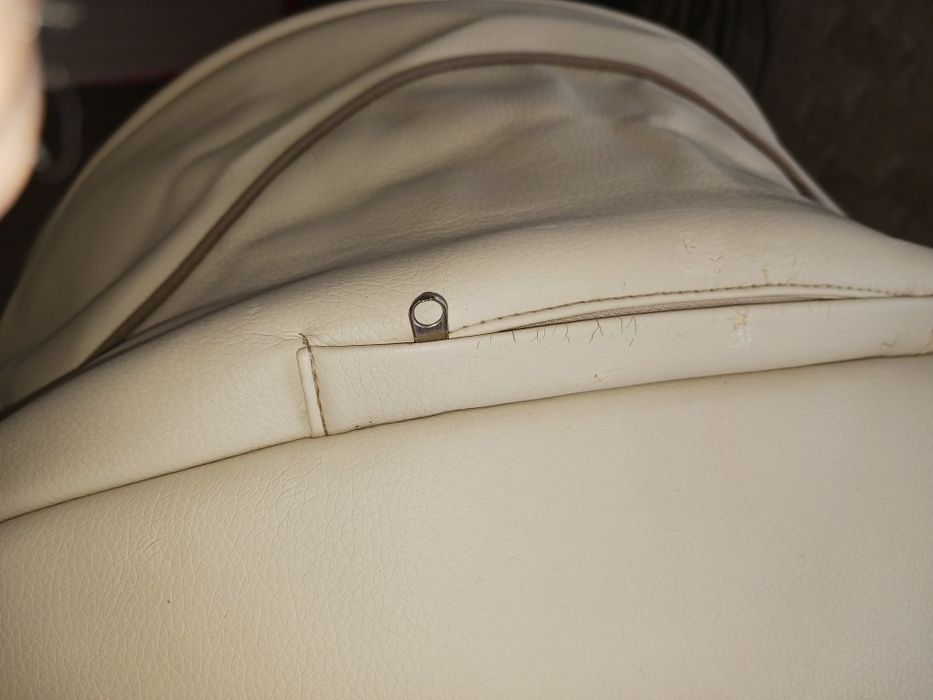 Продам срочно коляску состояние нормальное фирмы MAXONE