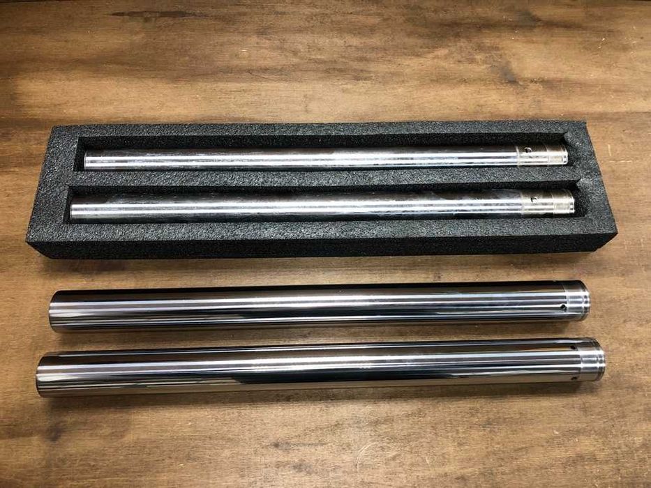 Пір'я вилки для мотоциклів Harley Davidson Softail M8