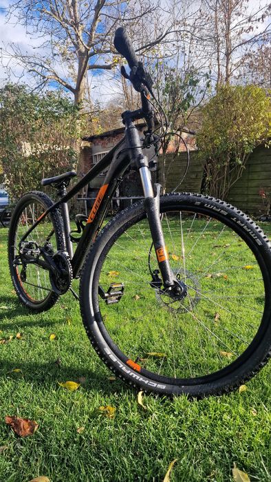 Rower Cube Aim Pro MTB 16' na kole 27 5