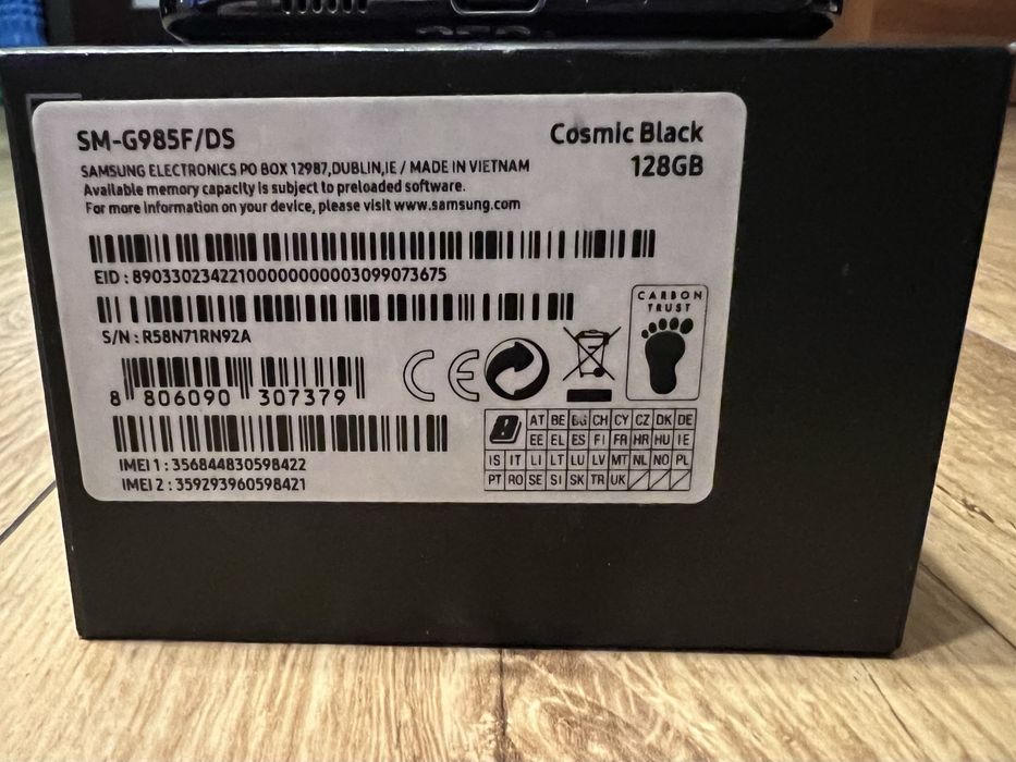 Telefon Samsung S20 plus stan bardzo dobry